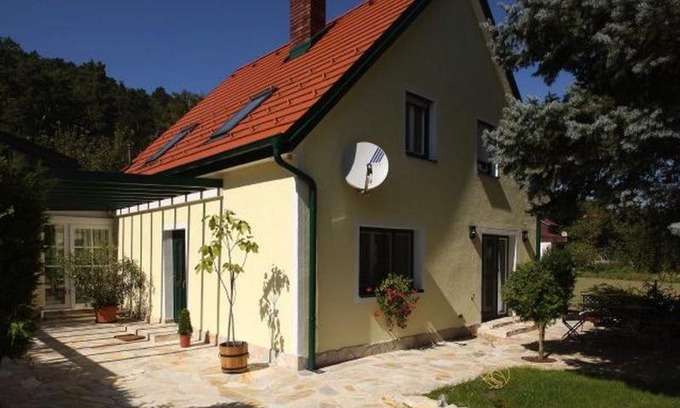 Bad Erlach Casa | Romantic Cottage