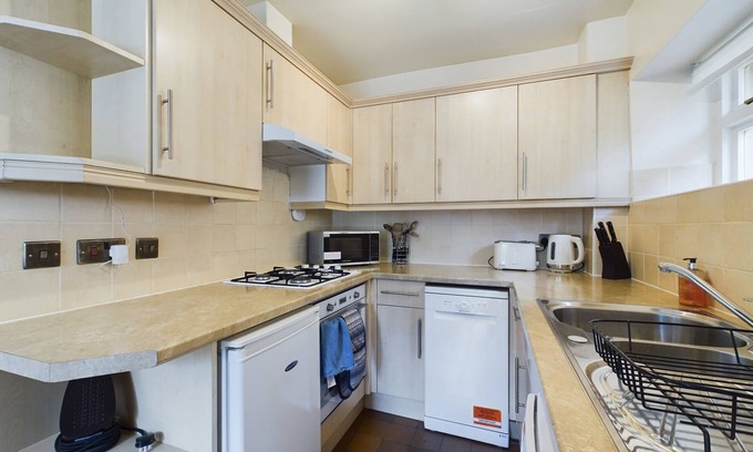 Winchcombe Casa | Romantic Cottage | Cotswolds | Parking | Wi-Fi