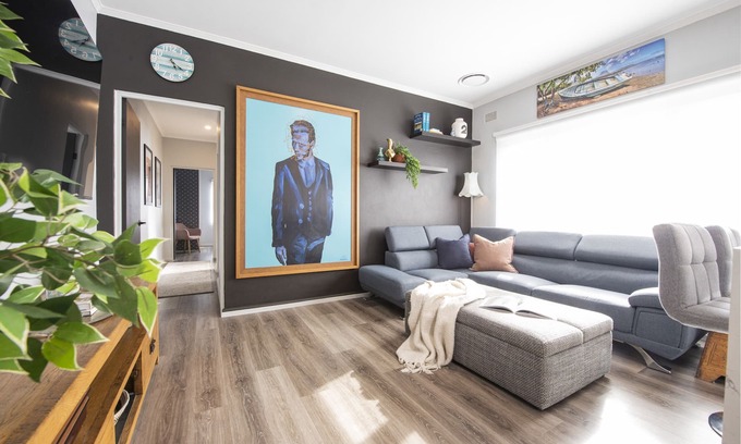 Burwood Apartamento | Romantic Cozy Getaway central location, shopping, food and entertainment