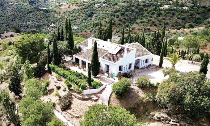 Riogordo Casa | Romantic finca near Málaga, creatively unique