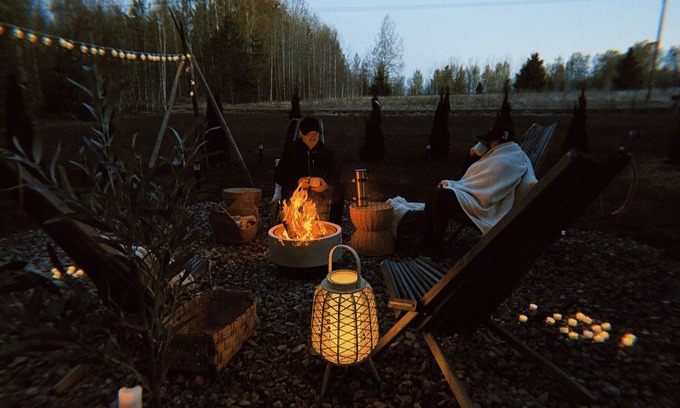Kesaelahti Cabaña | Romantic Forest Cottage near Lake Sauna, Firepit & Cozy Scandinavian Design