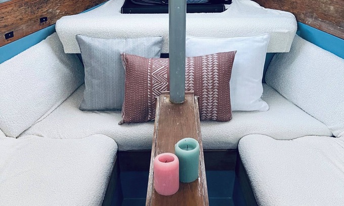 Torquay City Centre Alquiler De Eote | Romantic, Fun Yacht Getaway in the English Riviera, Torquay, England