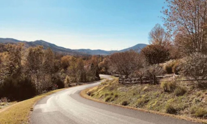 Nellysford Apartamento | Alojamiento y desayuno en Leap of Faith Alojamiento en Nellysford en Wintergreen ¡ESQUÍ DE ESQUÍ!