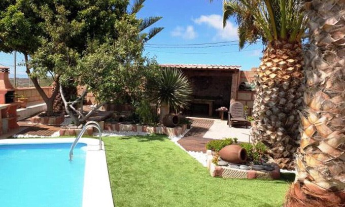 Arico el Nuevo Casa | Romántica, histórica casa de campo con jardín tropical.