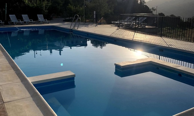 Laroya Casa | casa romantica para 2 personas con jacuzzi