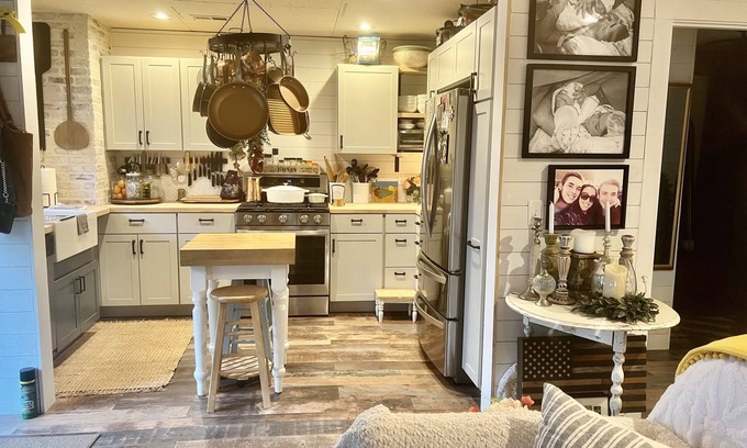 Wauconda Cabaña | Romantic Lake Cottage for Two. With Patio and Firepit.