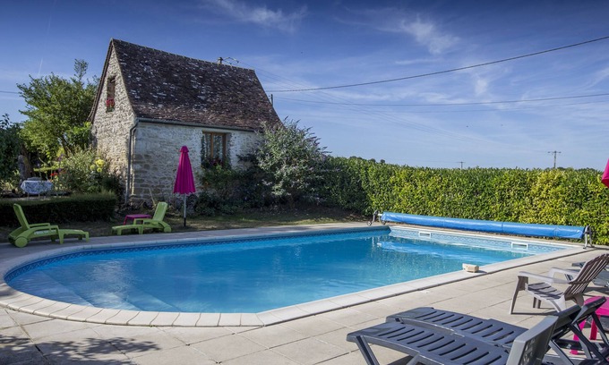 Perrusson Cabaña | Romántica cabaña del Valle del Loira para 2 personas con excelente piscina climatizada y pesca de carpas
