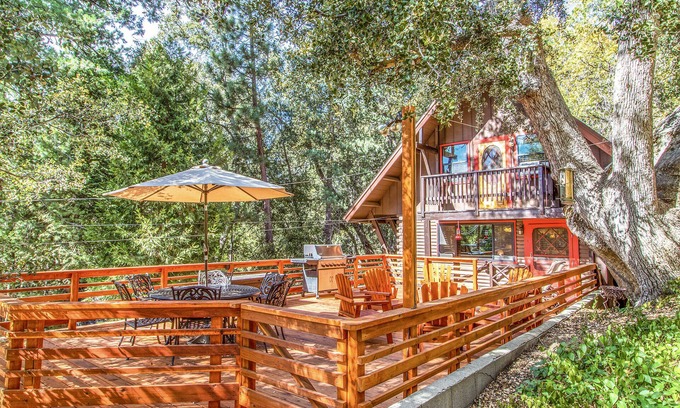Idyllwild Cabina | CABINA DE REGISTRO ACTUALIZADA ~ Tranquilo, limpio y acogedor ~ ¡Camina a senderos, a 3 minutos de la ciudad!