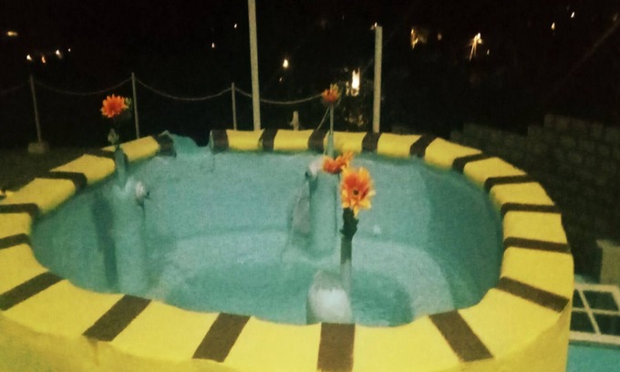 Boscobel Casa | Romantic Luxurious villa w/hot tub — 20 min from the beach!