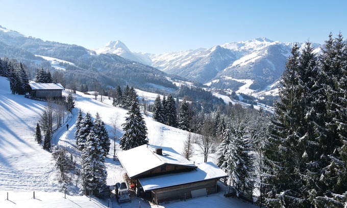 Kirchberg in Tirol Cabina | Romántica cabaña de montaña en los Alpes de Kitzbühel para vacaciones de esquí y senderismo.