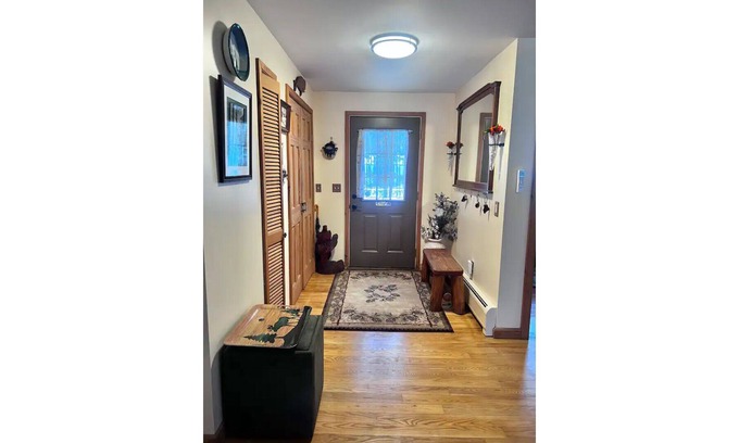 Island Falls Casa | Romantic peaceful & private by Pleasant Lake.