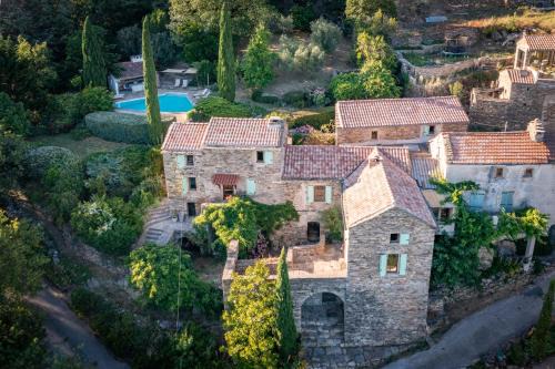 Mons Apartamento | Romantic Retreat with pool Mons la Trivalle