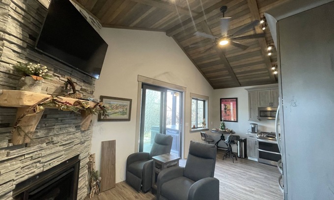 Anaconda Cabaña | Romantic River Front Cottage at Old Works Golf Course! Hot Tub and Sauna!!