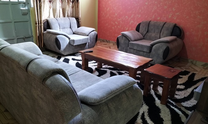 Kikuyu Apartamento | Romantic Spanish villa w/hot tub — 5 min from the bus stop