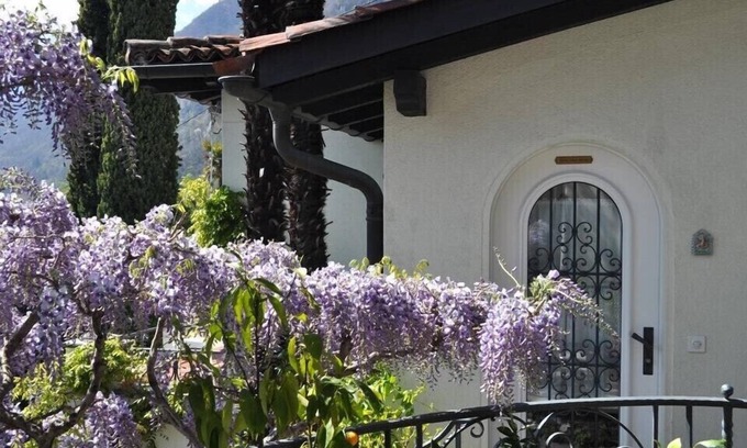 Ronco sopra Ascona Casa | Estudio romántico con vistas al lago Maggiore y los Alpes