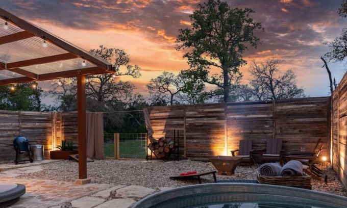 Wimberley Casa | Romantic Tiny Luxury Retreat w/ pool & sauna