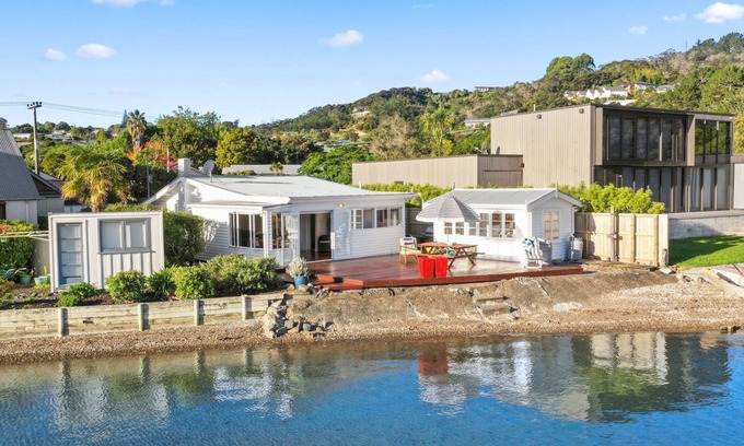 Russell Cabaña | Romantic Waterfront - Russell - Fantastic Location