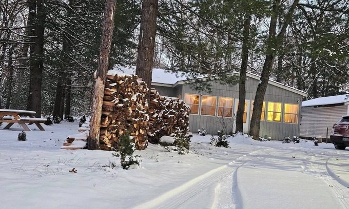 Bitely Cabaña | Romantic woodland cottage vacation rental in Baldwin. Pet friendly!
