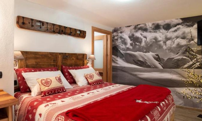 Valtournenche Apartamento | Romantica camera