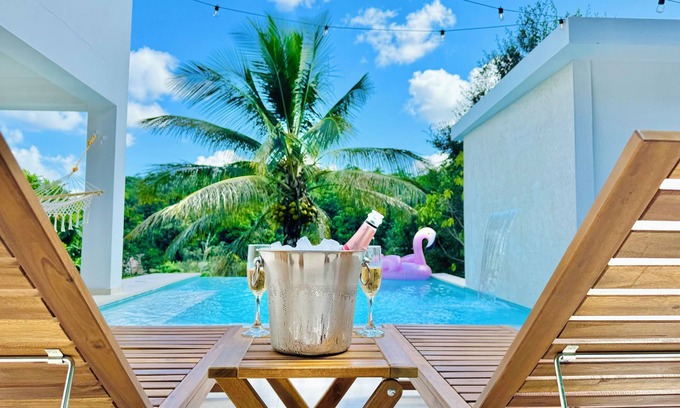 Cidra Cabaña | Romantica casa de campo con piscina privada. “La Escapada”.