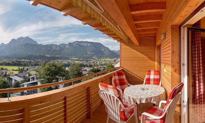 Sankt Johann in Tirol Apartamento | Romantik Aparthotel Sonnleitn