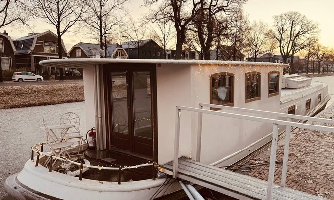 Heerenveen Alquiler De Eote | Romantisch Overnachten op het Water