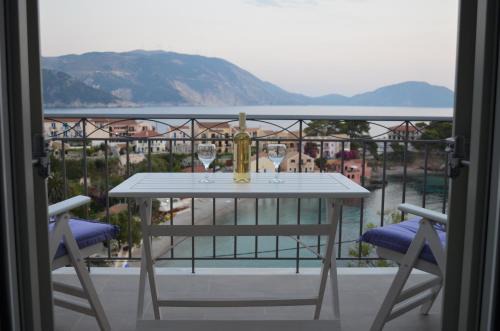 Frourion Casa | Romanza Studios