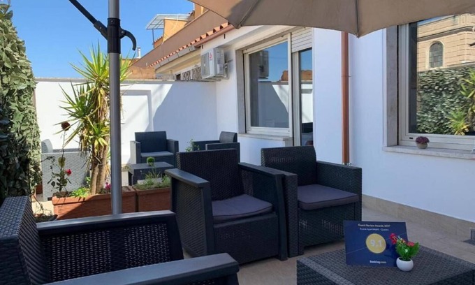 Rione XVI Ludovisi Apartamento | Rome apartment penthouse with terrace spanish steps trevi fountain barberini