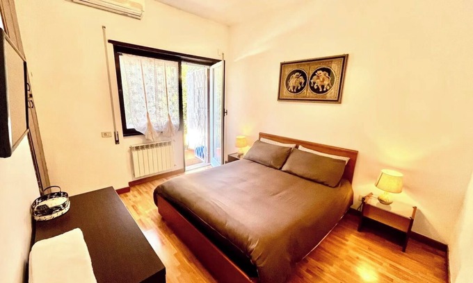 Zona LIV La Giustiniana Apartamento | ⭐️⭐️⭐️⭐️ APARTAMENTO DE HABITACIÓN CON BALCÓN Y APARCAMIENTO ⭐️⭐️⭐️⭐️
