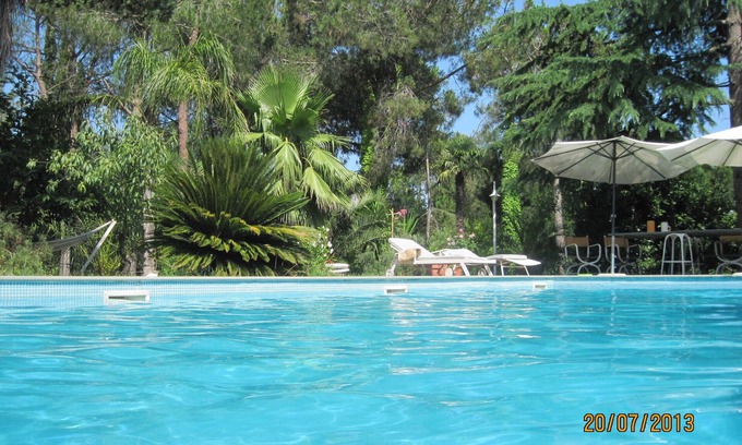 Cesano Villa | ROMA VILLA COTTAGE USO EXCLUSIVO DE GRAN PISCINA TREEHOUSE DISPONIBLE