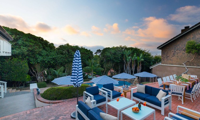 Hidden Valley Villa | Casa 6BDR cerca de la playa con piscina y amplio patio ❤ por AvantStay