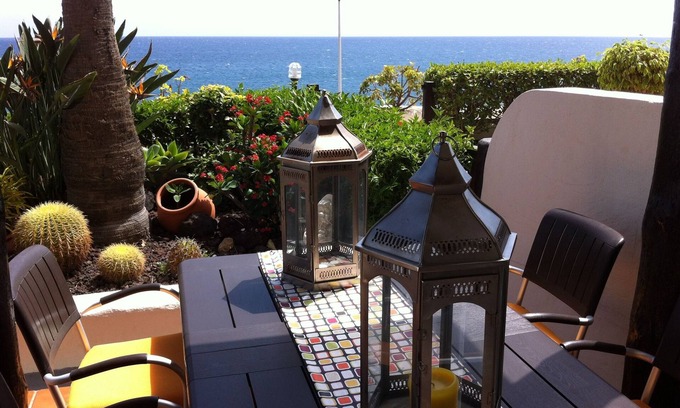 Playa del Aguila Apartamento | apartamento amplio primera linea de mar
