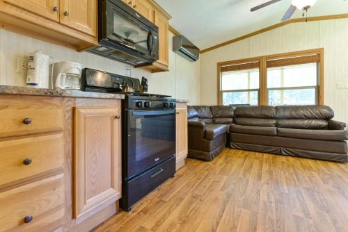 Accord Otro | Rondout Valley Camping Resort Deluxe Park Model 11