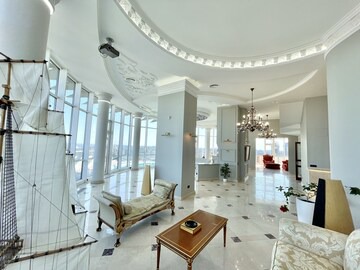 Pechers'kyi District Apartamento | Roofport in Київ