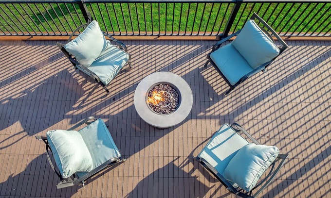 Prescott Condominio | Rooftop & Game Room | Patio | Fireplace