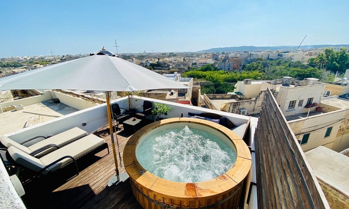 Zebbug Casa | Rooftop Heated Jacuzzi, Fireplace, A Unique Home!