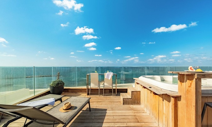 Haifa Condominio | Rooftop Jacuzzi Penthouse by Sea N' Rent