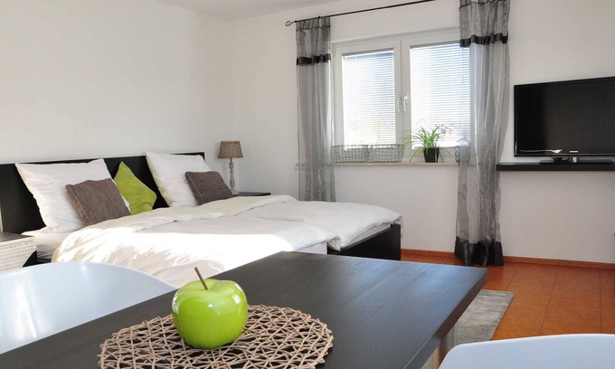 Aldingen Cabaña | Room 1 - Pension N37 - modern furnished rooms in a quiet location