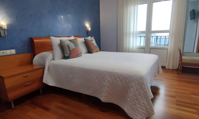 Faro Apartamento | Habitación '102' con vistas al mar, terraza compartida y Wi-Fi