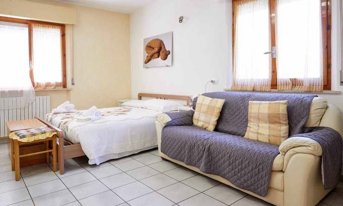 Camerano Apartamento | Room 143- Apartment near the center