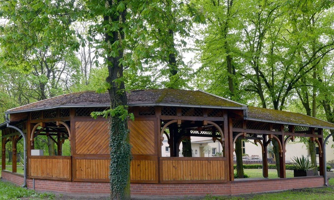 Guben Hostal | Shared room with private bathroom (up to 8 people), No. 18 - Hostel in Guben