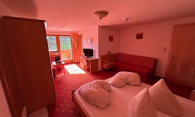 Breitenbach am Inn Cabaña | Room 2 - Pension Edelweiss