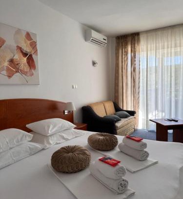 Kampor Cama Y Desayuno | 'ROOM 6' - breakfast included
