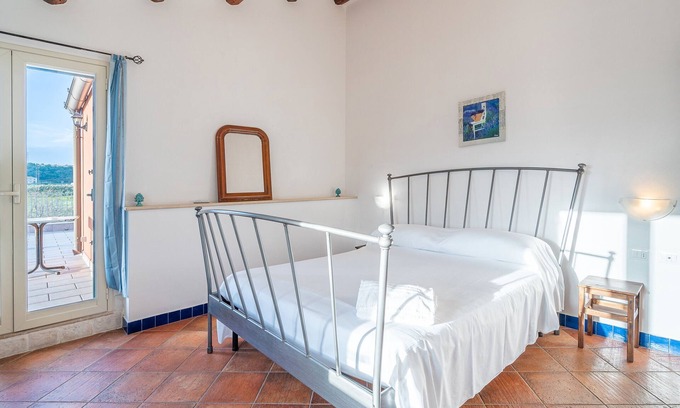Syracuse Apartamento | Habitación 'Al Palmento - Mille E Una Notte R11' con piscina compartida, Wi-Fi y aire acondicionado.