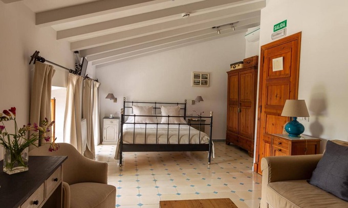 Sa Cabaneta Apartamento | Habitación 'Doble Deluxe' con vistas a la montaña, Wi-Fi y aire acondicionado.