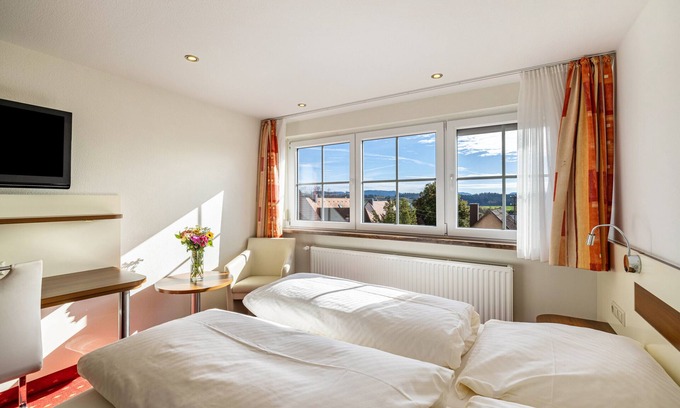 Rosenfeld Casa | Room 'Doppelzimmer 27' with Wi-Fi