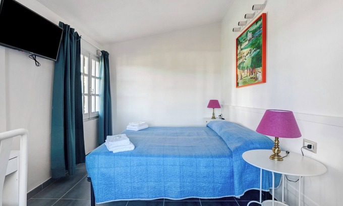 Rocchetta di Vara Apartamento | Habitación 'Economy Matrimoniale/Doppia Con Letti Singoli' con vistas a la montaña