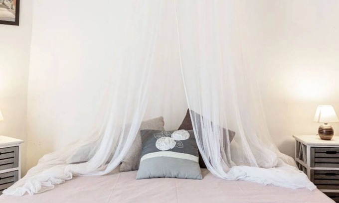L'Epine Apartamento | Room 'Edelweiss' with Private Terrace, Shared Garden and Wi-Fi