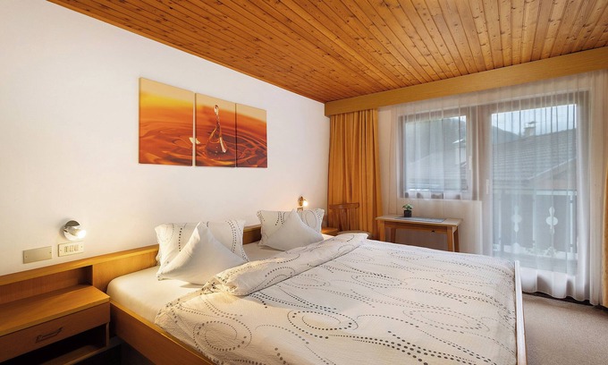 Valle Aurina Apartamento | Habitación 'Ederhof 3' con vistas a la montaña, terraza comunitaria y Wi-Fi