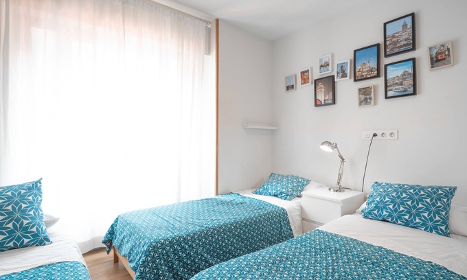 Distrito Llano Apartamento | Habitación 'Estambul' con Wi-Fi